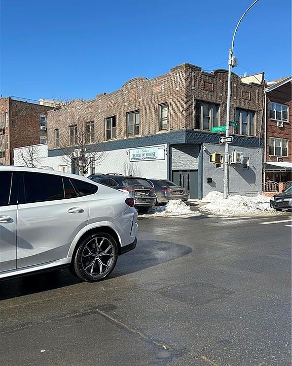 2nd image of 232 Buffalo Ave