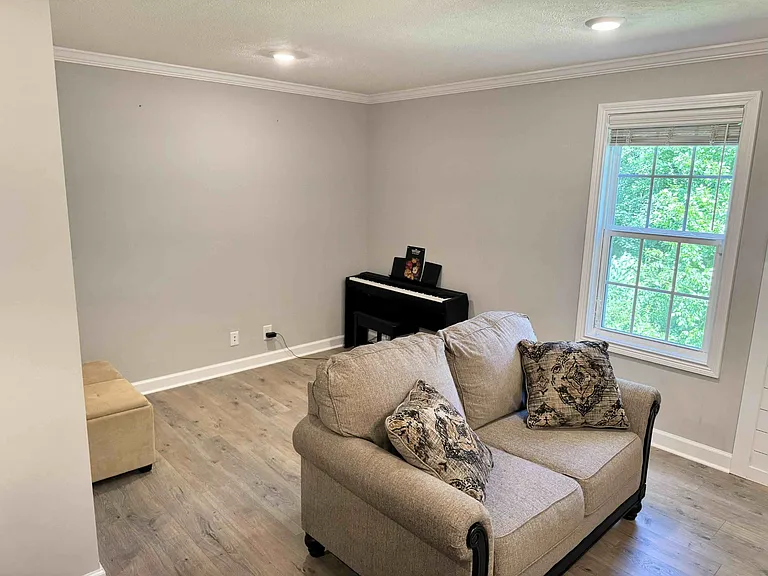 1057 Brightwood Ct — Photo 9