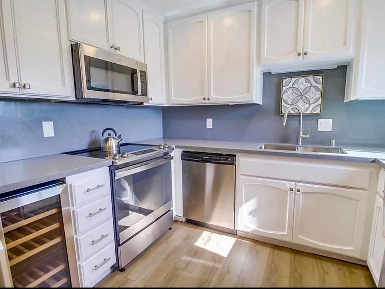 374 Orange Ave #B — Photo 7