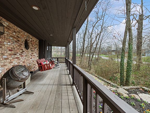 2nd image of 95 Alpine Ln