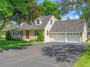 8656 27th St N, Lake Elmo, MN 55042