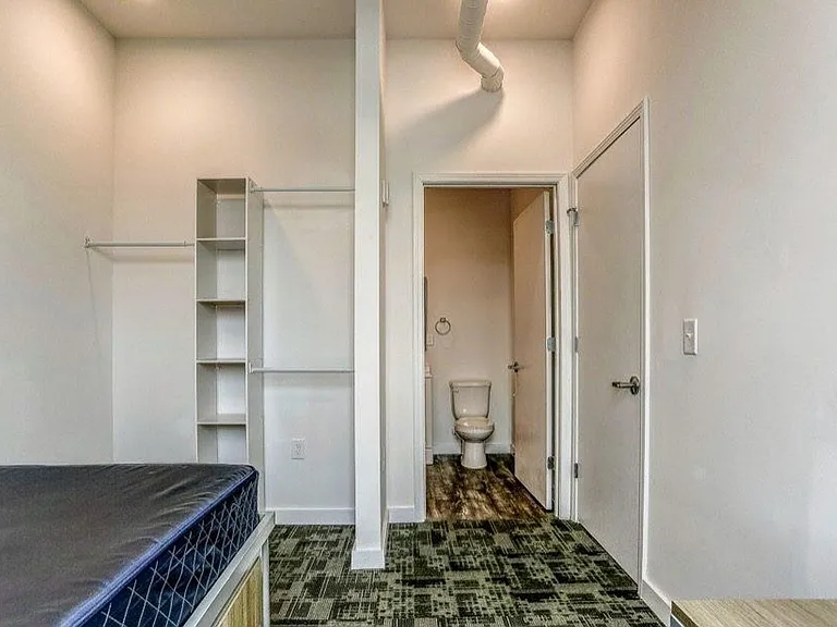 MAIN608 — Photo 15