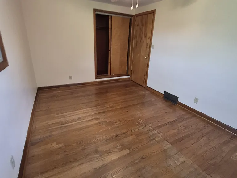 324 Church Ave SE — Photo 15