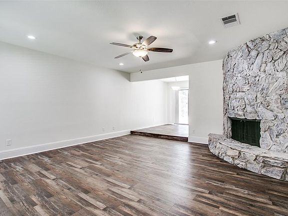 2nd image of 1625 Lexington Pl