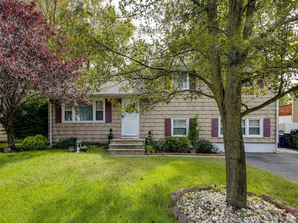 124 9th St, Piscataway, NJ 08854