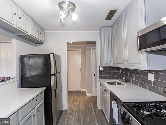 5th image of 934-3100 S Manchester St #934