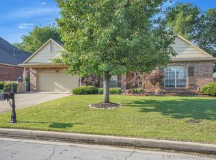 9816 E 85th Pl, Tulsa, OK 74133