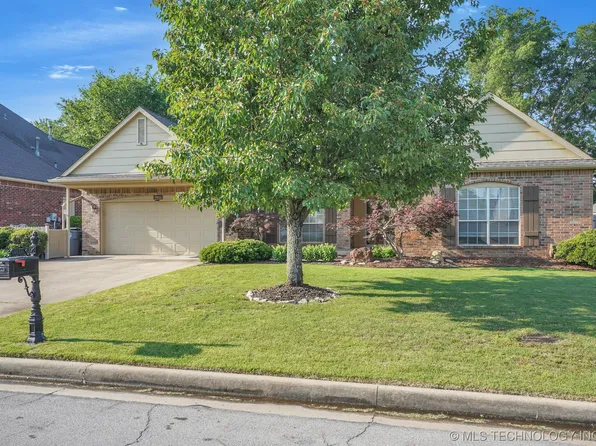 9816 E 85th Pl, Tulsa, OK 74133