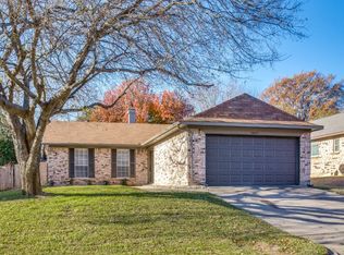 10157 Buffalo Grove Rd, Fort Worth, TX 76108