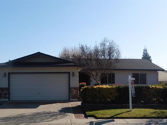 2nd image of 1482 Quincy Ave