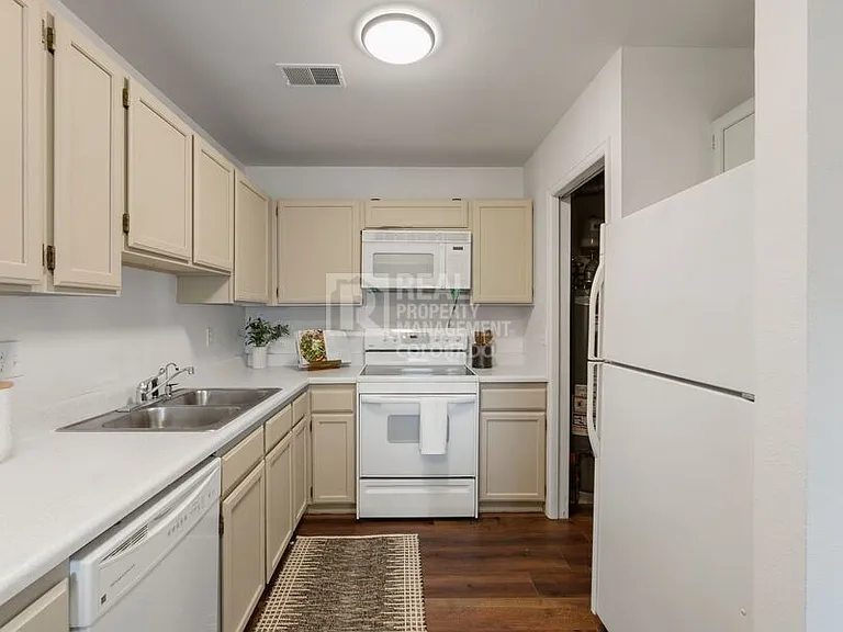 7006 E Dry Creek Pl — Photo 37