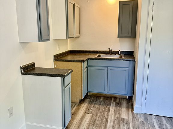 3rd image of 4240 Washington St W APT A