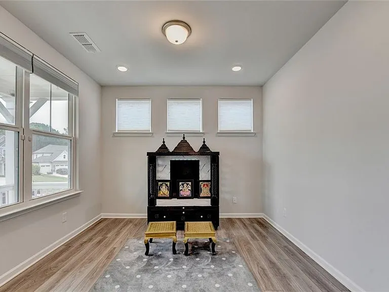 4665 Shipley Ave — Photo 10