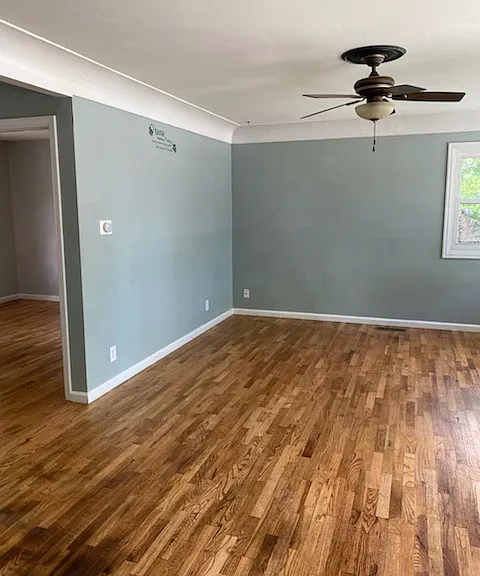 1138 Avenue D — Photo 2