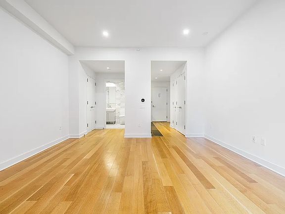 4th image of 1050 6th Ave #11D