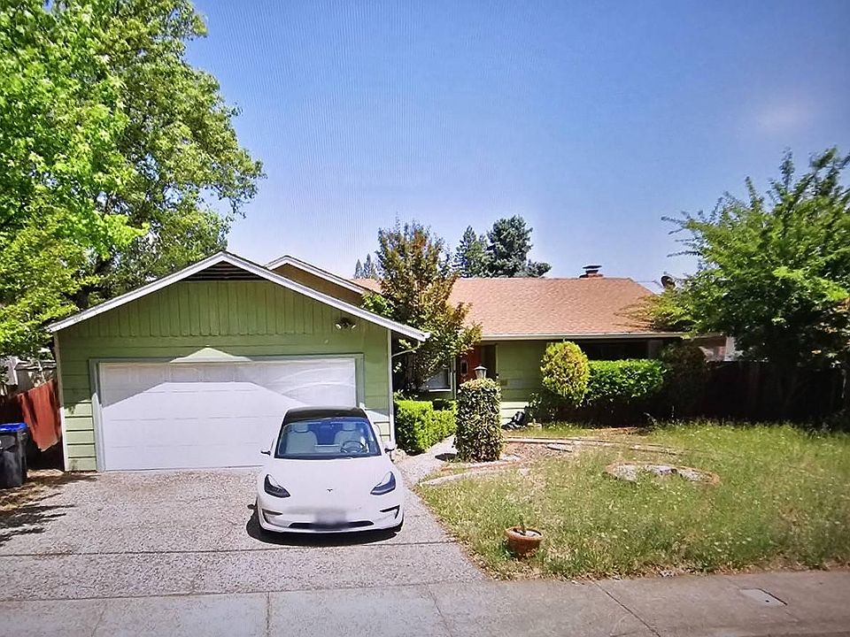 1st image of 1131 Helen Ave