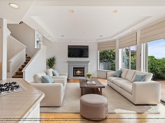3rd image of 164 Baypoint Drive
