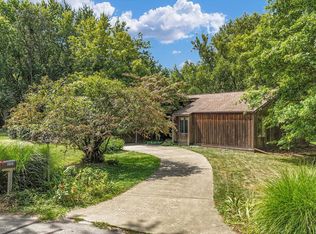 1203 Marianne Ct, Mahomet, IL 61853