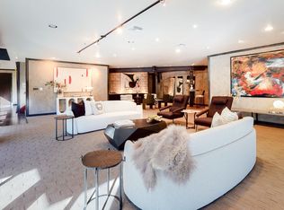 2300 Nichols Canyon Rd, Los Angeles, CA 90046