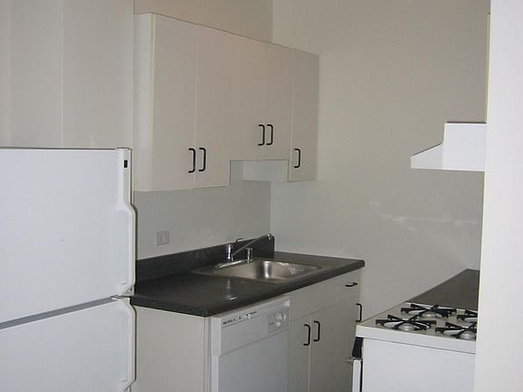 5th image of 5634 N Kenmore Ave APT 206