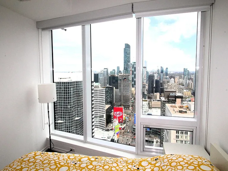 197 Yonge St #4714 — Photo 36