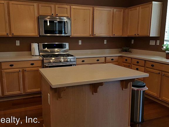 4th image of 6304 Mallard Ct