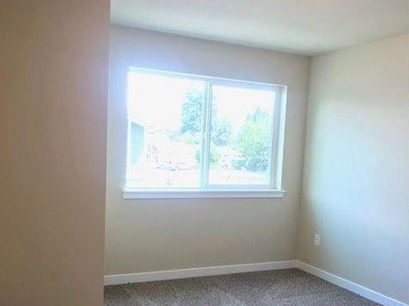 5th image of 1903 Ahlers Ave #C