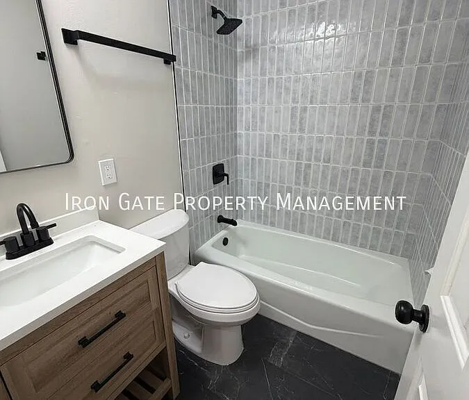 1022 Russell Blvd #A — Photo 7