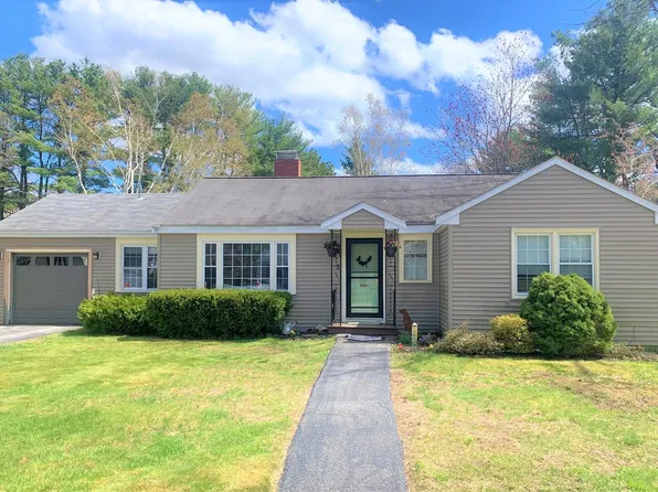 3 Colonial Drive, Kennebunk, ME 04043