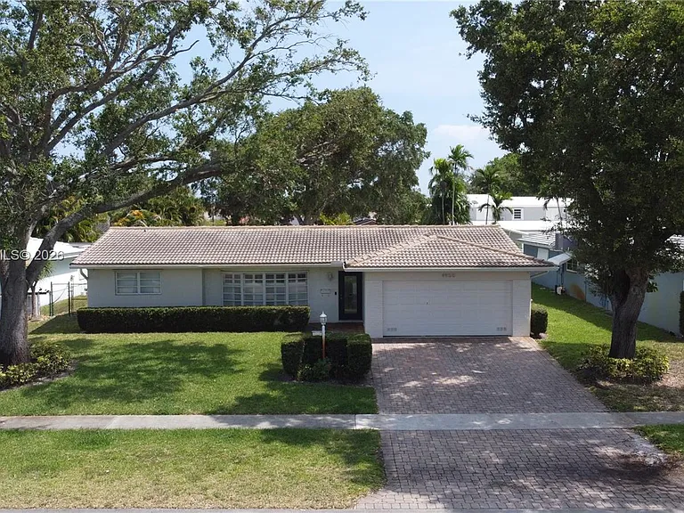 4900 Cleveland St — Photo 1