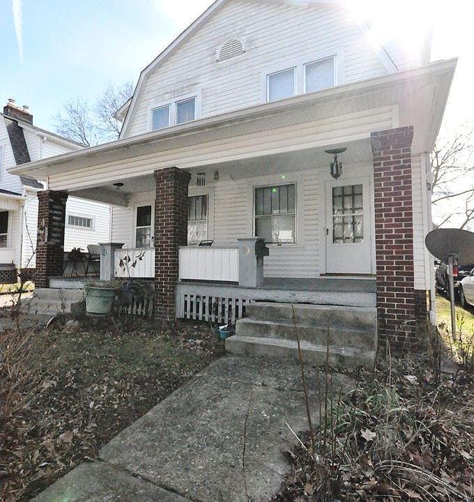1st image of 93 W Lakeview Ave