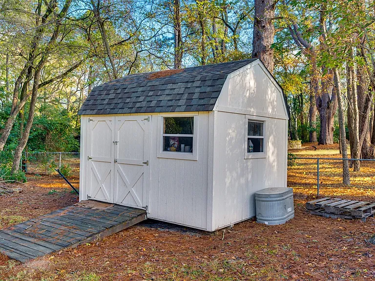 215 Perryman Rd — Photo 43