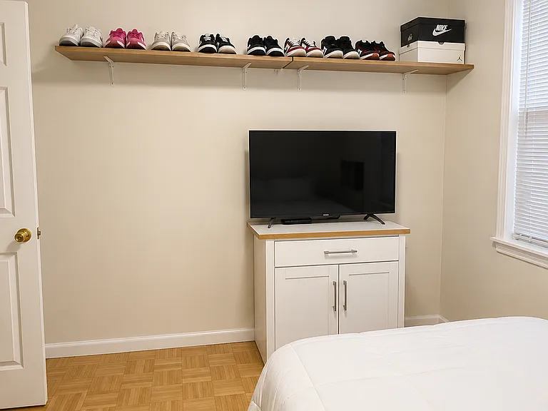 286 N Main St #2 — Photo 3