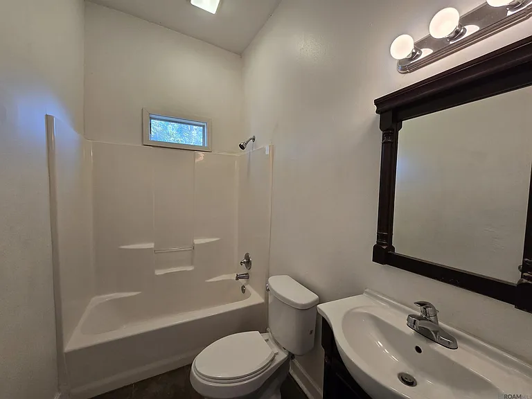 924 France St — Photo 11