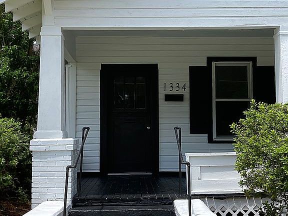 2nd image of 1334 Mary St