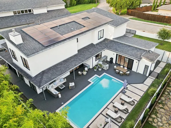 10217 Betty Jane Ln, Dallas, TX 75229