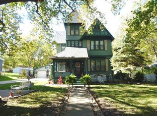 719 N Center St, Clinton, IL 61727