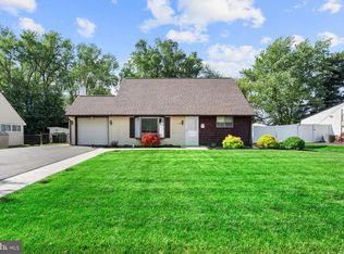 119 Harvest Rd, Levittown, PA 19056