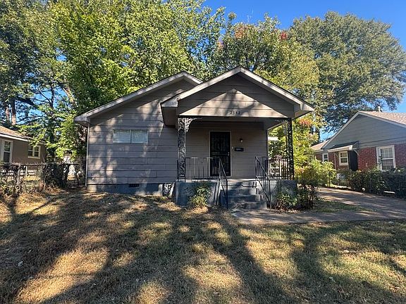2nd image of 2342 Poe Ave