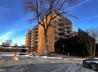 2030 N Adams St APT 902, Arlington, VA 22201