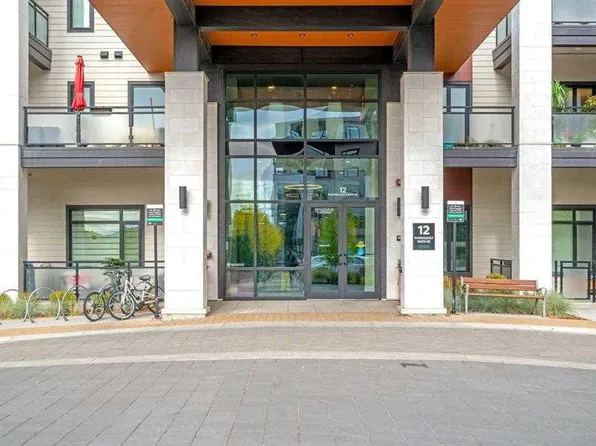 12 S Mahogany Path SE #212, Calgary, AB T3M 3H6