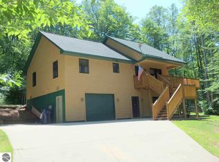 1143 Maromir Ct, Bellaire, MI