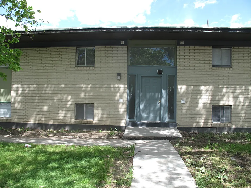3819 S Lee Maur St #1