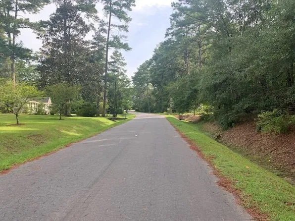 Linwood Ln, Thomasville, GA 31792