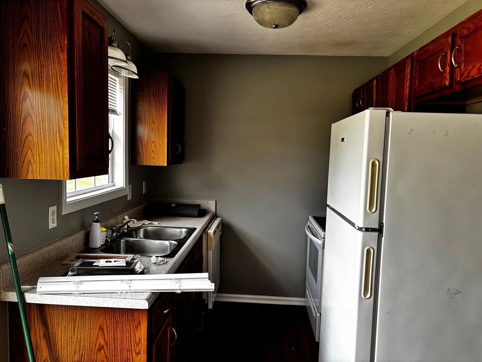 3 bed, 1000 sqft, $1,750 — Photo 3