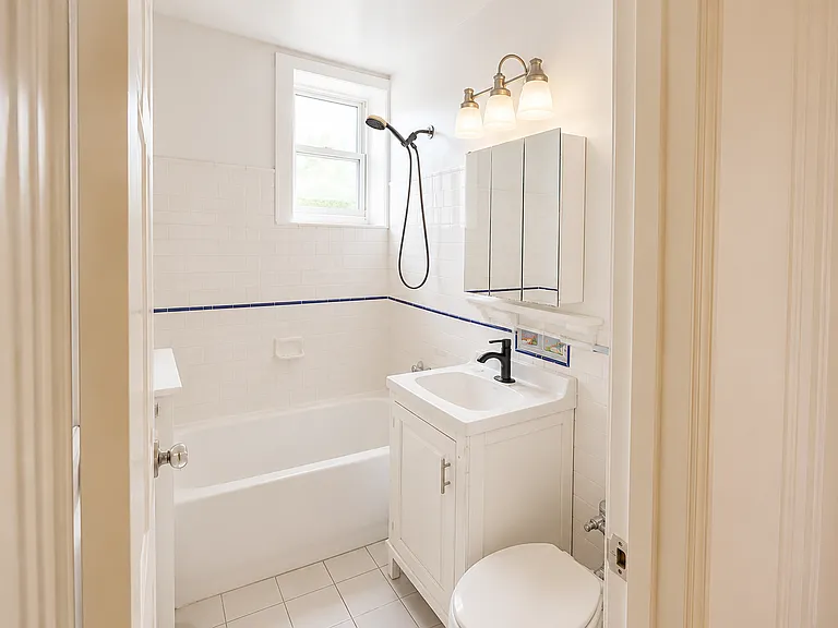 218 Broad Ave #3G — Photo 3