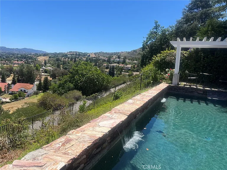 24574 Indian Hill Ln — Photo 26