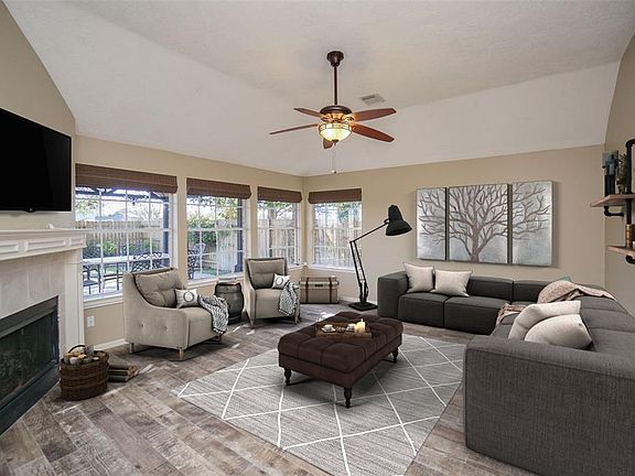 4th image of 6714 Flowermound Dr