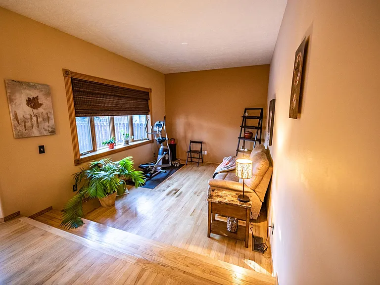 616 Swan Ct — Photo 15