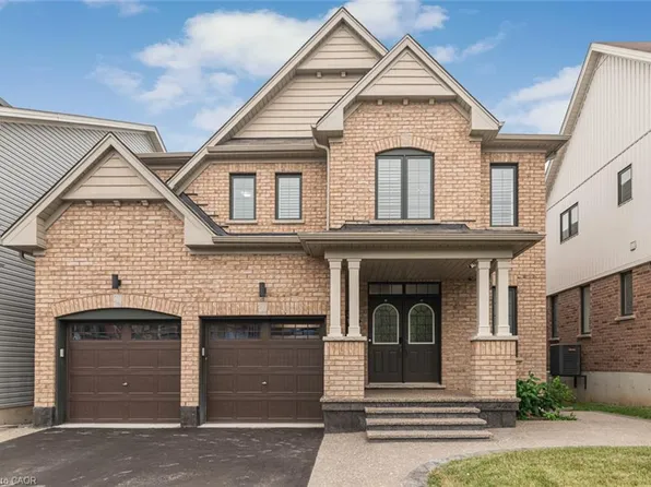 31 Larry Cres, Caledonia, ON N3W 0B4